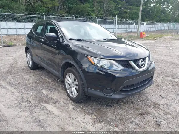 JN1BJ1CP3HW021182 2017 NISSAN ROGUE - Image 1
