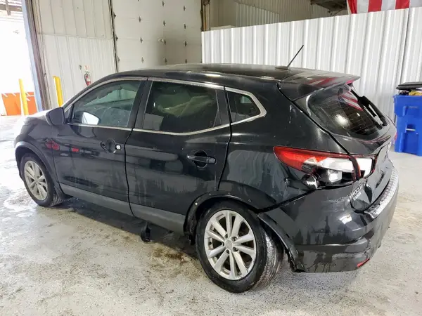 JN1BJ1CP3HW022185 2017 NISSAN ROGUE - Image 2