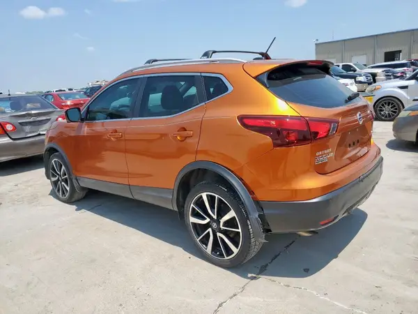 JN1BJ1CP3HW026849 2017 NISSAN ROGUE - Image 2