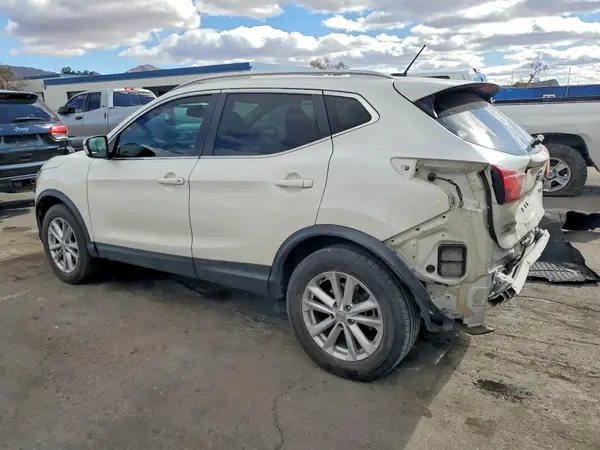 JN1BJ1CP3HW030139 2017 NISSAN ROGUE - Image 2