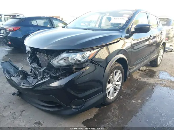 JN1BJ1CP3HW031016 2017 NISSAN ROGUE - Image 2