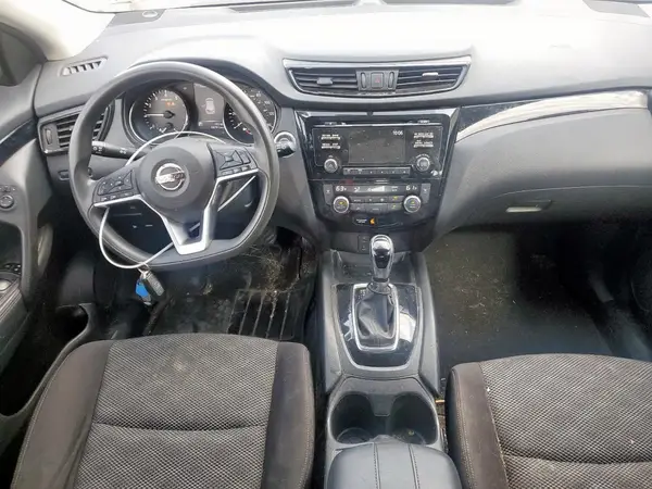 JN1BJ1CP3HW034014 2017 NISSAN ROGUE - Image 8