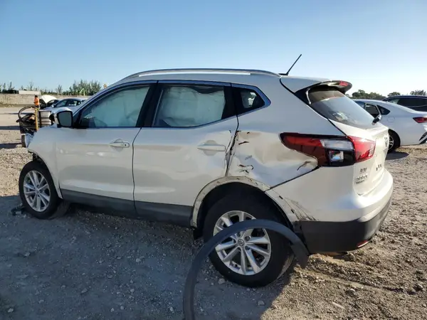 JN1BJ1CP3HW034756 2017 NISSAN ROGUE - Image 2