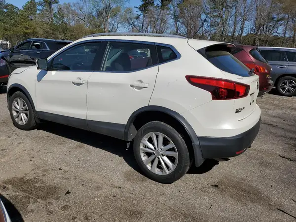 JN1BJ1CP3HW034840 2017 NISSAN ROGUE - Image 2