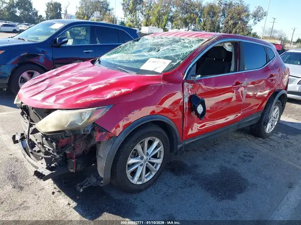 JN1BJ1CP3HW035275 2017 NISSAN ROGUE - Image 2