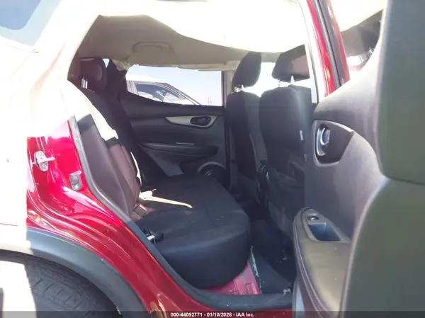 JN1BJ1CP3HW035275 2017 NISSAN ROGUE - Image 8