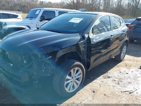 JN1BJ1CP3HW036359 2017 NISSAN ROGUE - Image 2