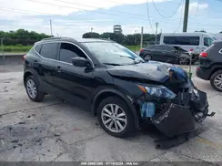 JN1BJ1CP3HW036717 2017 NISSAN ROGUE