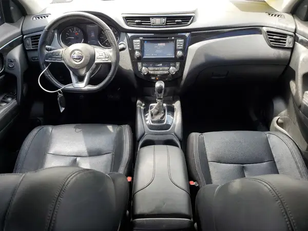 JN1BJ1CP3HW036765 2017 NISSAN ROGUE - Image 8