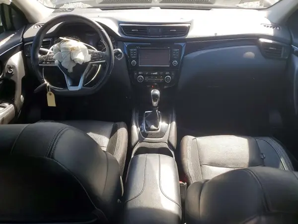 JN1BJ1CP3JW100258 2018 NISSAN ROGUE - Image 8