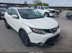 JN1BJ1CP3JW101281 2018 NISSAN ROGUE