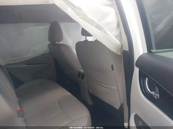 JN1BJ1CP3JW103922 2018 NISSAN ROGUE - Image 8