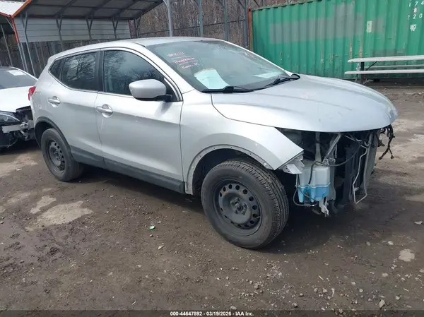 JN1BJ1CP3JW150884 2018 NISSAN ROGUE - Image 1