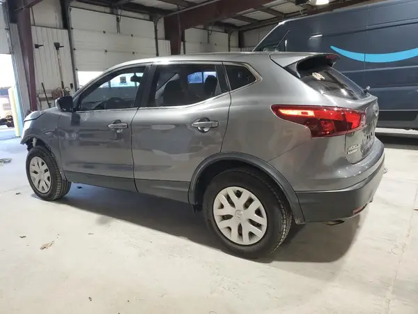 JN1BJ1CP3JW155826 2018 NISSAN ROGUE - Image 2