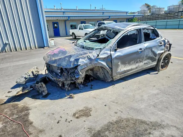 JN1BJ1CP3JW188521 2018 NISSAN ROGUE - Image 1