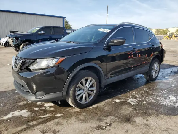 JN1BJ1CP3JW188888 2018 NISSAN ROGUE - Image 1