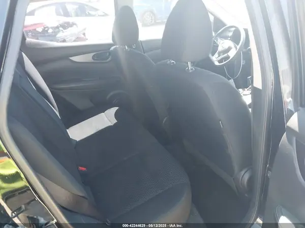 JN1BJ1CP3JW189281 2018 NISSAN ROGUE - Image 8