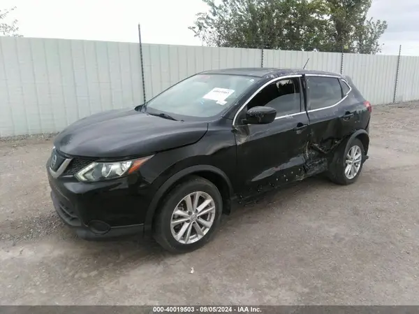 JN1BJ1CP3JW501194 2018 NISSAN ROGUE - Image 2