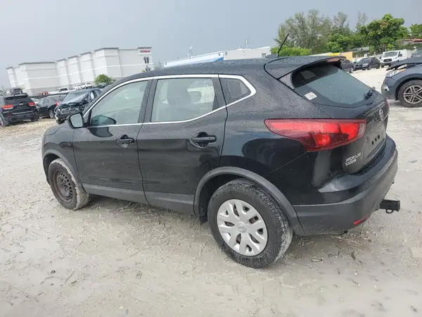 JN1BJ1CP3KW213743 2019 NISSAN ROGUE - Image 2