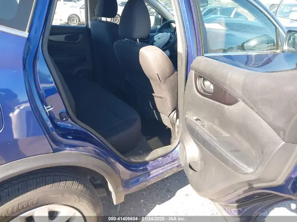 JN1BJ1CP3KW241235 2019 NISSAN ROGUE - Image 8