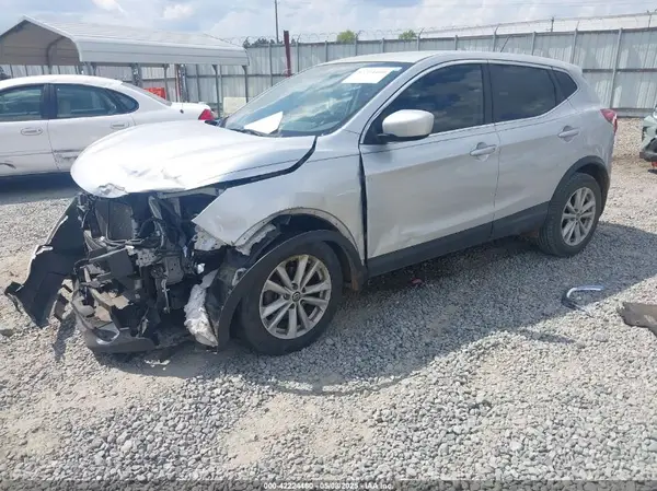 JN1BJ1CP3KW243647 2019 NISSAN ROGUE - Image 2