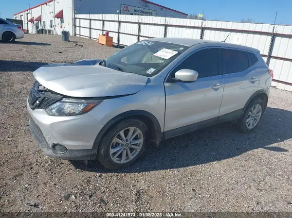 JN1BJ1CP3KW528140 2019 NISSAN ROGUE - Image 2