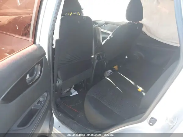 JN1BJ1CP3KW528140 2019 NISSAN ROGUE - Image 8
