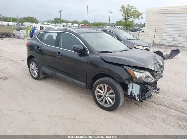 JN1BJ1CP3KW528963 2019 NISSAN ROGUE - Image 1