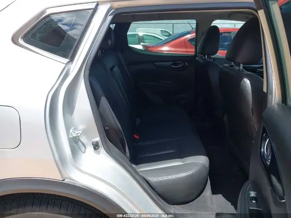 JN1BJ1CP4HW001605 2017 NISSAN ROGUE - Image 8