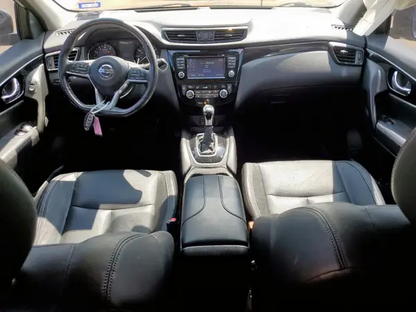 JN1BJ1CP4HW003046 2017 NISSAN ROGUE - Image 8