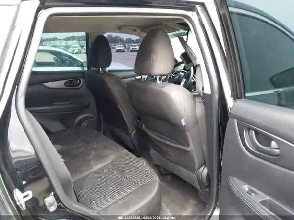 JN1BJ1CP4HW004892 2017 NISSAN ROGUE - Image 8