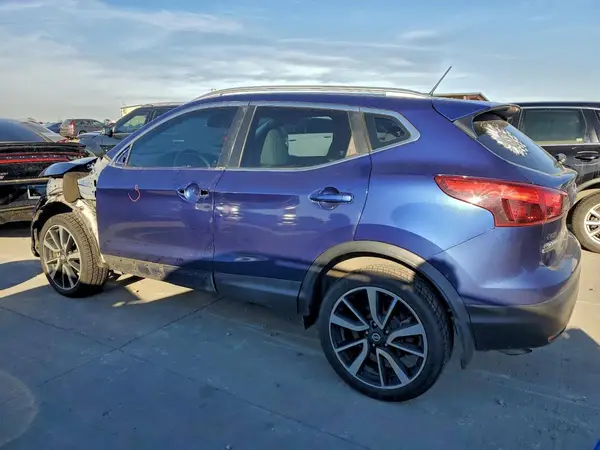 JN1BJ1CP4HW005086 2017 NISSAN ROGUE - Image 2