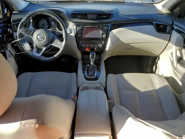JN1BJ1CP4HW005086 2017 NISSAN ROGUE - Image 8