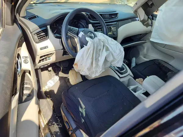JN1BJ1CP4HW006464 2017 NISSAN ROGUE - Image 8