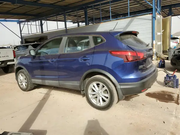 JN1BJ1CP4HW007033 2017 NISSAN ROGUE - Image 2