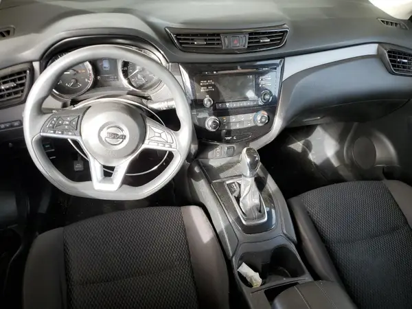 JN1BJ1CP4HW007033 2017 NISSAN ROGUE - Image 8