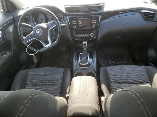 JN1BJ1CP4HW009008 2017 NISSAN ROGUE - Image 8