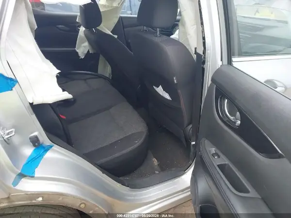 JN1BJ1CP4HW011373 2017 NISSAN ROGUE - Image 8
