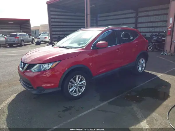 JN1BJ1CP4HW012149 2017 NISSAN ROGUE - Image 2