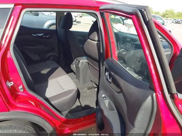 JN1BJ1CP4HW012149 2017 NISSAN ROGUE - Image 8