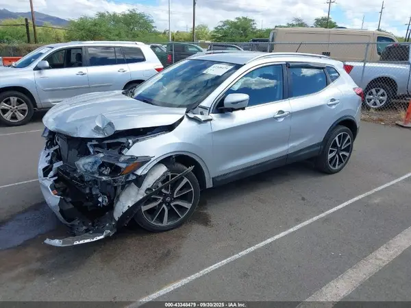 JN1BJ1CP4HW012491 2017 NISSAN ROGUE - Image 2