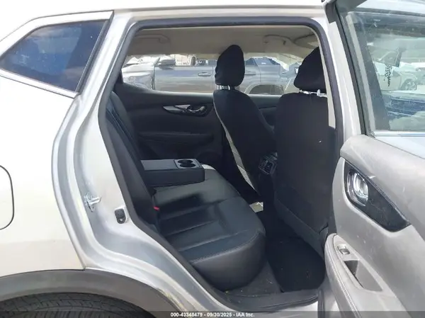 JN1BJ1CP4HW012491 2017 NISSAN ROGUE - Image 8