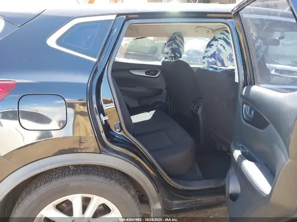 JN1BJ1CP4HW012989 2017 NISSAN ROGUE - Image 8