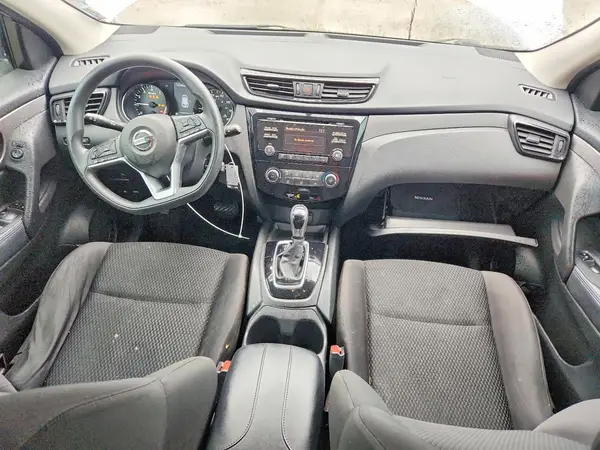 JN1BJ1CP4HW013981 2017 NISSAN ROGUE - Image 8