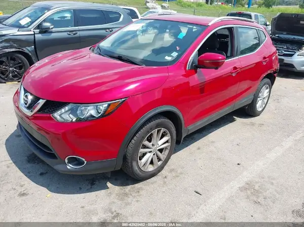 JN1BJ1CP4HW015360 2017 NISSAN ROGUE - Image 2