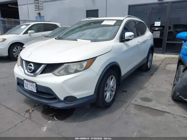 JN1BJ1CP4HW015617 2017 NISSAN ROGUE - Image 2