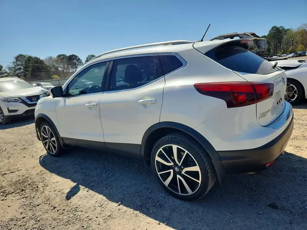 JN1BJ1CP4HW017433 2017 NISSAN ROGUE - Image 2