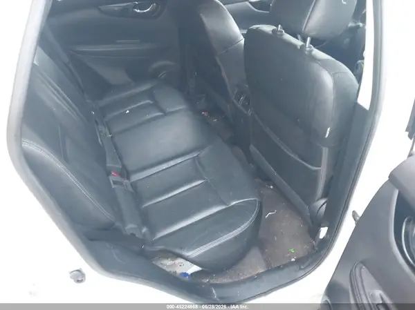 JN1BJ1CP4HW018811 2017 NISSAN ROGUE - Image 8