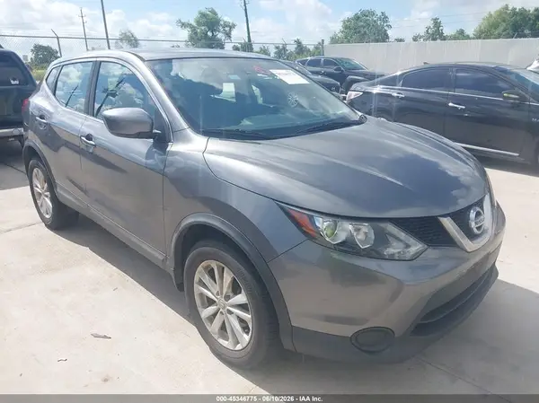 JN1BJ1CP4HW020820 2017 NISSAN ROGUE - Image 1