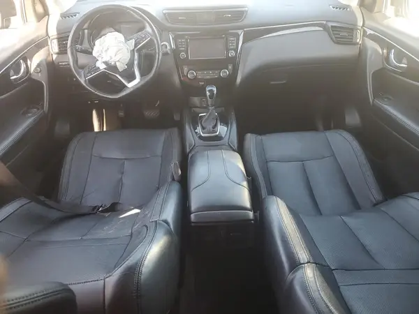 JN1BJ1CP4HW022549 2017 NISSAN ROGUE - Image 8